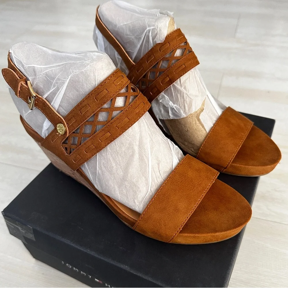 Like New Tommy Hilfiger Tan Cork Wedge Jenesis Sandals, 7.5